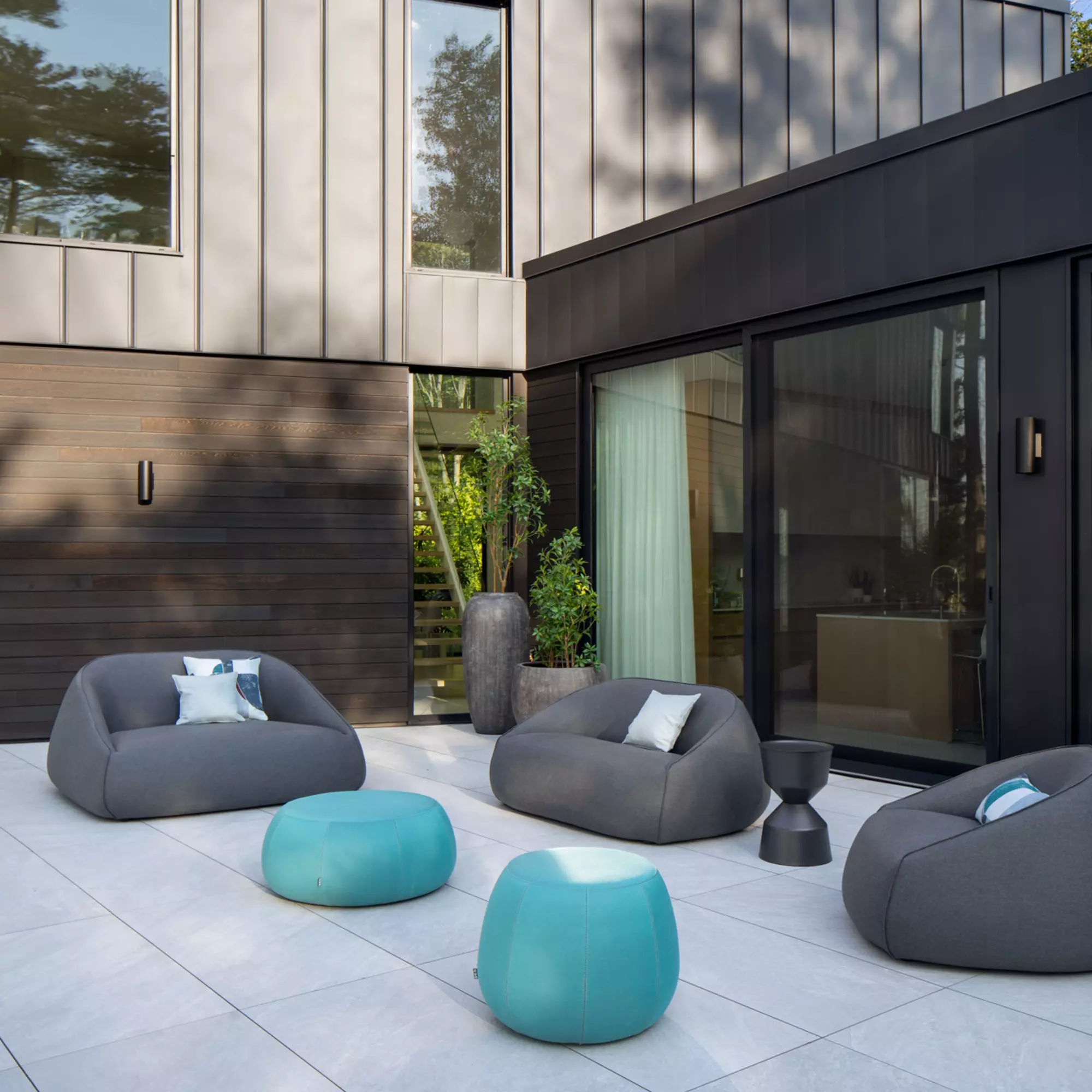Fluffy Daybed