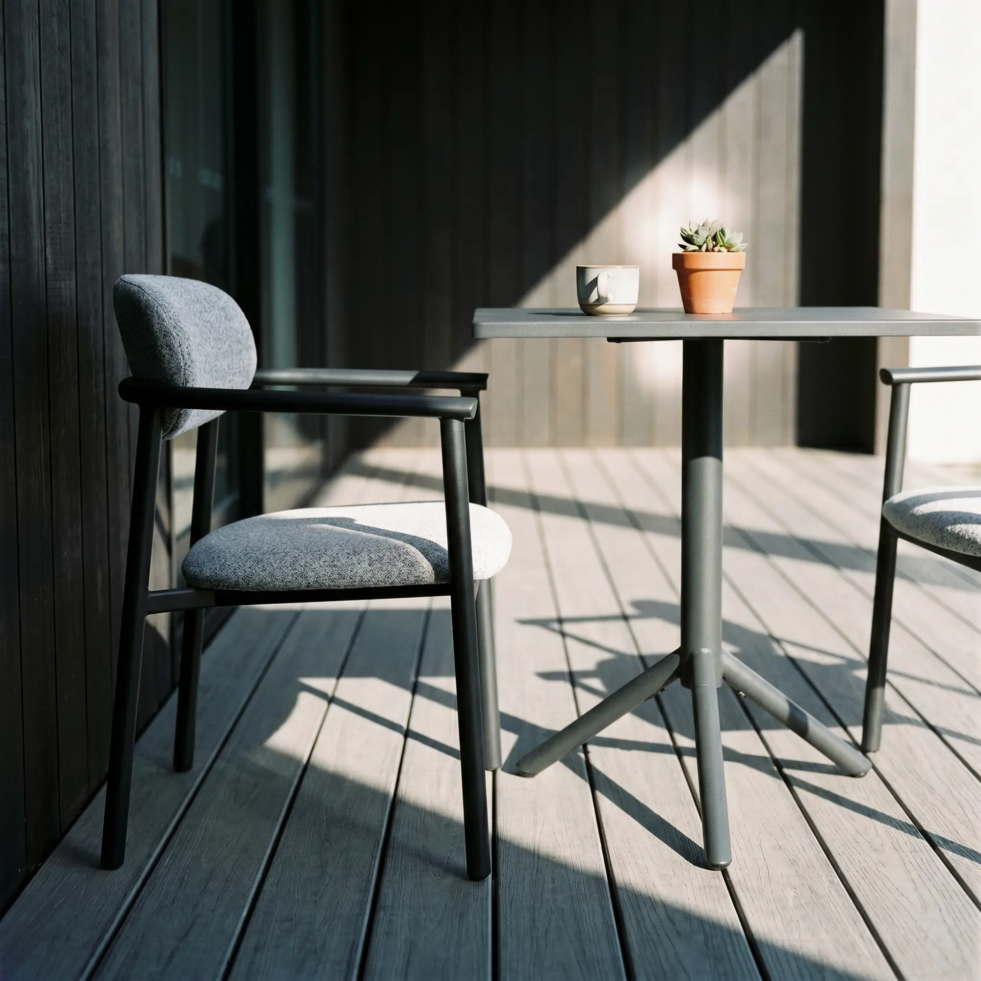 The Thing - Outdoor Aluminium Dining Table - Image 7